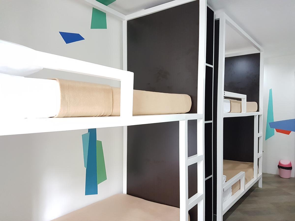 1521 Hostel Lapu-Lapu City Eksteriør bilde